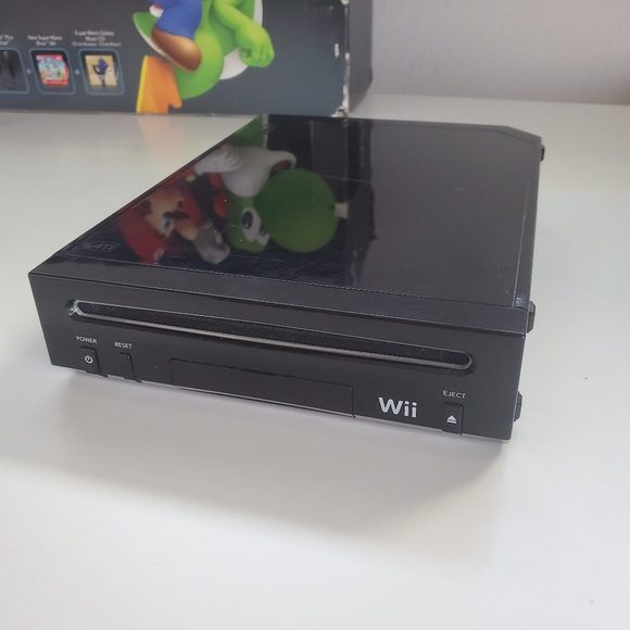 Nintendo Wii Black Console Bundle w/ Box, 2 Remotes, Mario CIB, HDMI + Access... - Picture 3 of 16
